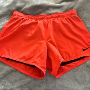 Nike shorts, Size M